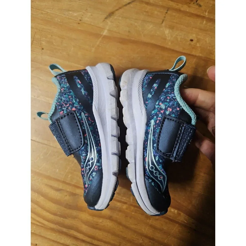 Saucony Baby Liteform Sneaker, Form‎ 2U Size 4.5w blue multicolor